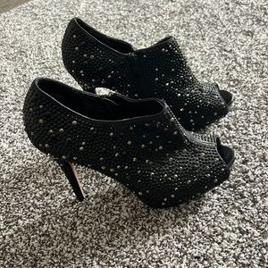 Like new, Lauren Lorraine platform heels. Size 9.5